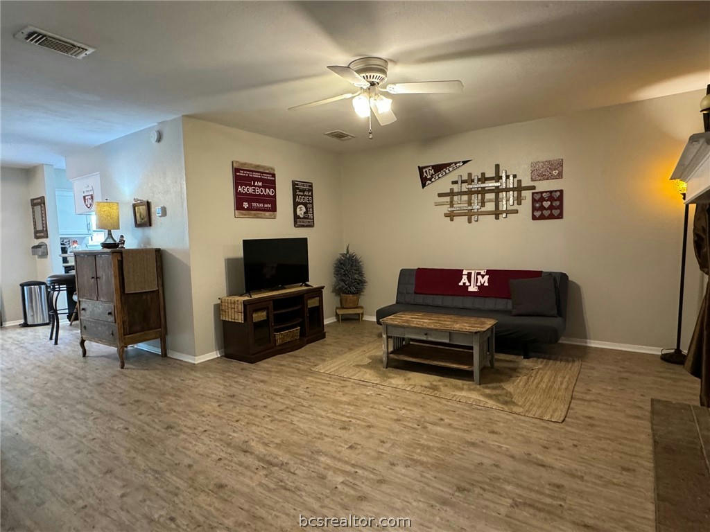 1904 DARTMOUTH ST APT L3, COLLEGE STATION, TX 77840, photo 1 of 18