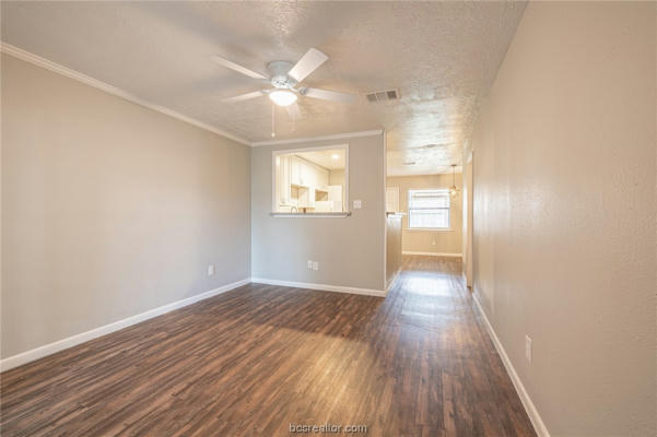 1401 AIRLINE DR APT A, COLLEGE STATION, TX 77845, photo 4 of 22
