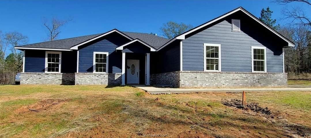 2061 OWENS CORNER RD, OTHER, TX 75661, photo 1 of 50