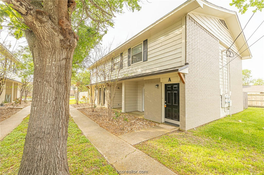 1401 AIRLINE DR APT A, COLLEGE STATION, TX 77845, photo 1 of 22