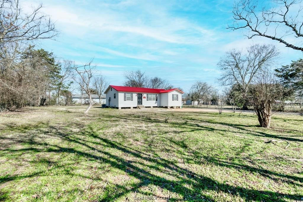 9393 WILLOW ST, MIDWAY, TX 75852, photo 1 of 18